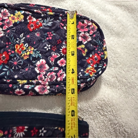 Floral Quilted Pouch Set Cosmetic Bag and Coin Pouch - Picture 4 of 8